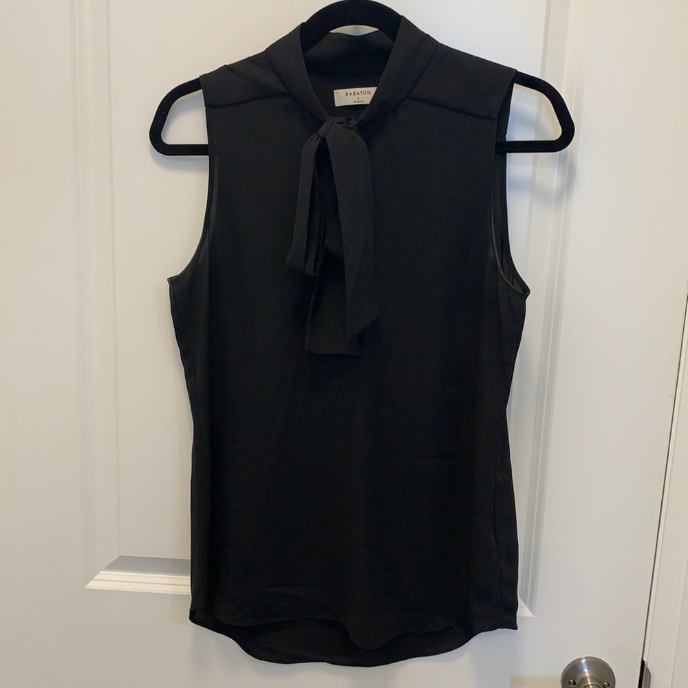 Aritzia Babaton black blouse